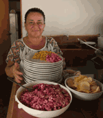 EUNICE HERNANDEZ - Niche as we all dearly call her is not only the person responsible of keeping us well fed and with enough energy to face each day's ride whilst at Maravilla; but also a marvellously ingenious cook! Niche's cooking skills have won her not only invitations around the world (England, Canada, U.S., Holland, Sweeden, Australia and South Africa) but numerous purposals to help her write her own recepy book. As a piece of advice, we strongly recommend you not to think of going on a diet during your riding holiday, this as based on previous rider's experiences, we know this might become a bit of a torture for you. Ah, and yes, she is a rider as well! So.. "A mangare al fresco" as well!